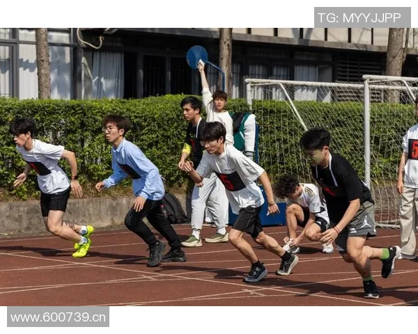 竞技体育的深远意义与价值探讨：促进身体健康、培养团队精神与塑造个人品格